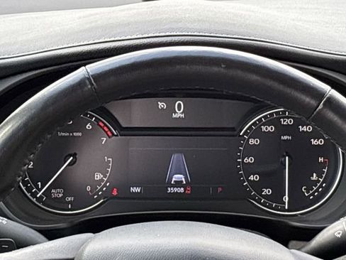 Used 2023 Cadillac XT4 Luxury w/ Cold Weather Package image 14