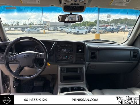 Used 2006 Chevrolet Tahoe Z71 w/ Z71 Preferred Equipment Group RWD image 19