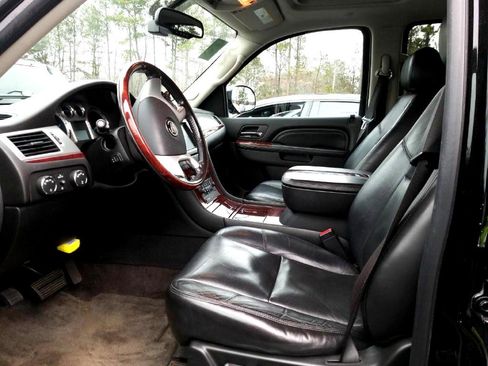 Used 2010 Cadillac Escalade 4WD Hybrid image 8