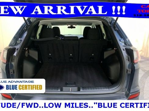 Used 2020 Jeep Cherokee Latitude w/ Cold Weather Group image 19