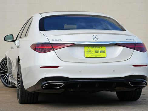 Used 2022 Mercedes-Benz S 500 4MATIC w/ AMG Line Package image 6