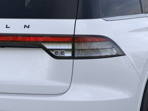 New 2026 Lincoln Aviator Black Label w/ Dynamic Handling Package AWD/4WD image 21