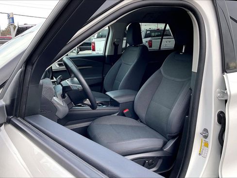 Used 2025 Ford Explorer Active image 23