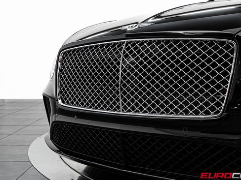 Used 2023 Bentley Continental GT Mulliner image 13