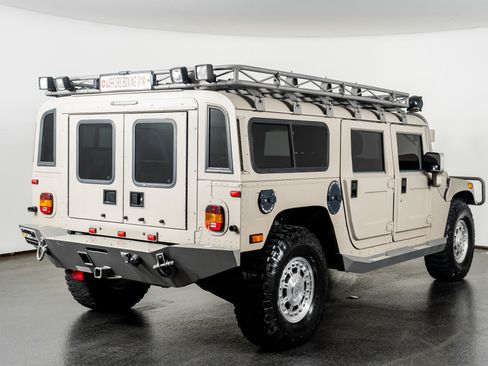 Used 2003 HUMMER H1 4-Door Wagon image 10