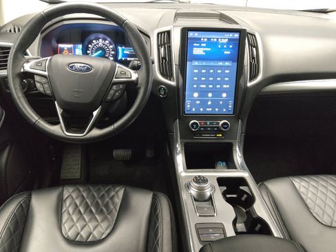 Used 2024 Ford Edge Titanium image 22