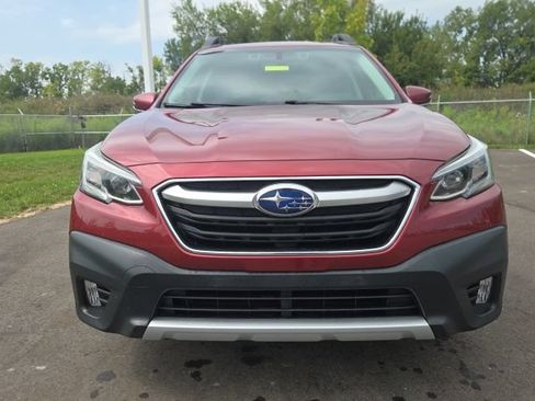 Used 2022 Subaru Outback Limited AWD/4WD image 3