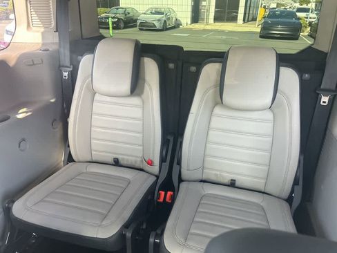 Used 2020 Ford Transit Connect XLT w/ XLT Premium Package FWD image 7