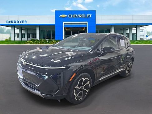 Used 2025 Chevrolet Equinox EV LT w/ Convenience Package AWD/4WD image 1