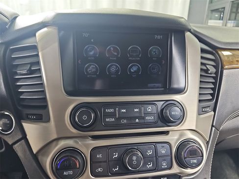 Used 2016 GMC Yukon XL Denali image 28