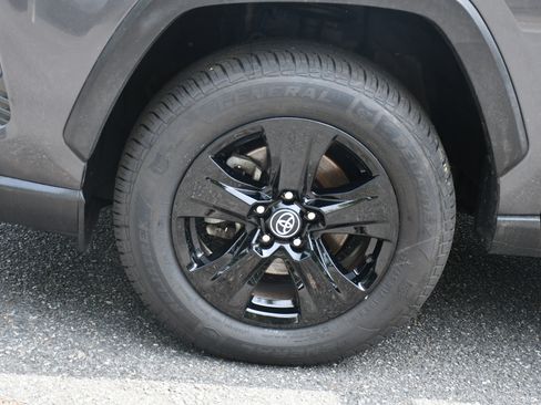 Used 2020 Toyota RAV4 XLE AWD/4WD image 20