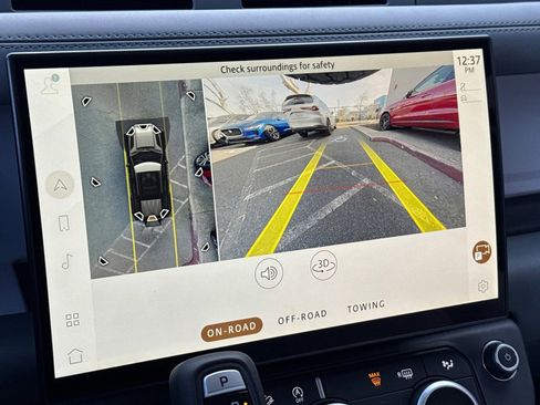 New 2026 Land Rover Defender 110 X-Dynamic SE image 21