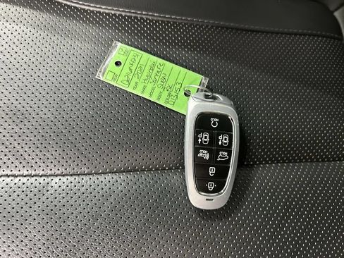 Used 2021 Hyundai Santa Fe Limited AWD/4WD image 12