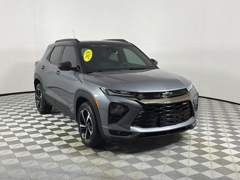 Used 2021 Chevrolet TrailBlazer RS w/ Convenience Package FWD image 3