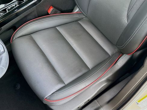 Used 2023 Buick Envision Essence w/ Sport Touring Package image 20