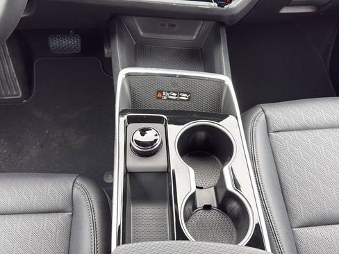New 2026 Chevrolet Equinox LT w/ Convenience Package II FWD image 18