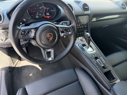 Certified 2025 Porsche 718 Boxster RWD image 15