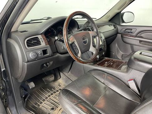 Used 2014 GMC Yukon XL Denali AWD/4WD image 3