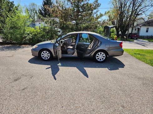 Used 2002 Toyota Camry XLE image 18