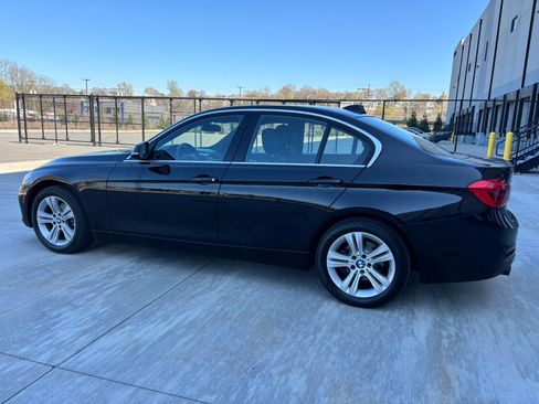Used 2018 BMW 330i xDrive Sedan w/ Convenience Package AWD/4WD image 5