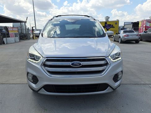 Used 2017 Ford Escape Titanium image 5