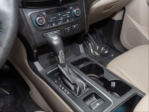 Used 2017 Ford Escape Titanium FWD image 14