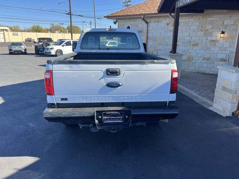 Used 2015 Ford F250 XL w/ XL Appearance Package image 4