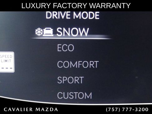 Used 2025 Genesis GV70 2.5T AWD/4WD image 45