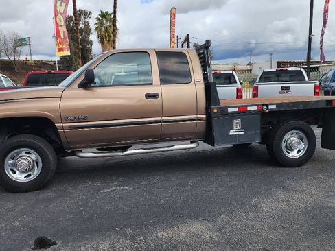 Used 2000 Dodge Ram 2500 Truck 4x4 Quad Cab image 2