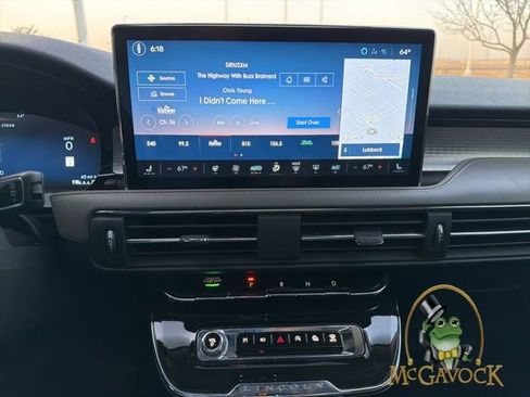 Used 2024 Lincoln Corsair AWD w/ Equipment Group 101A image 11