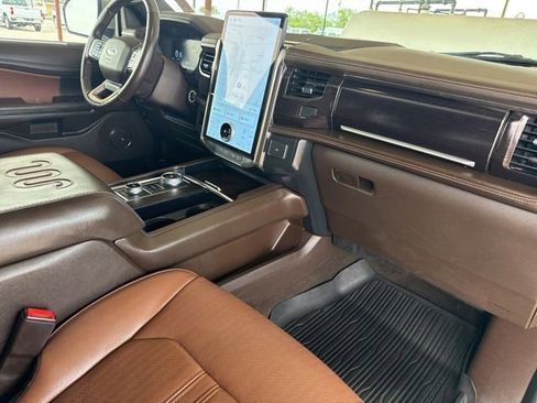 Used 2022 Ford Expedition King Ranch AWD/4WD image 12