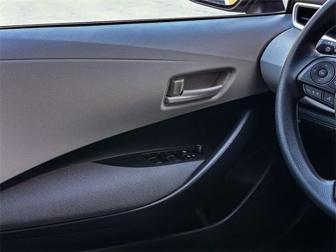 Certified 2025 Toyota Corolla LE image 23