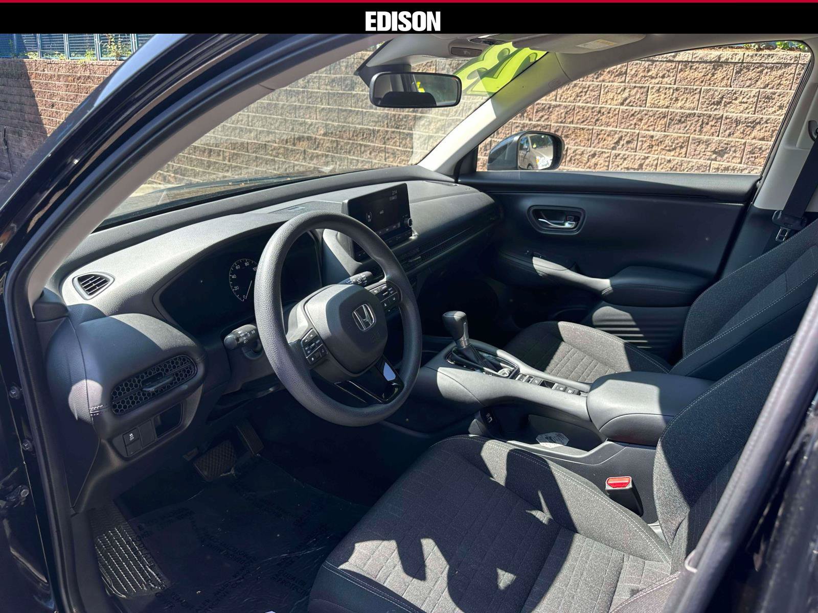 Used 2023 Honda HR-V LX image 12