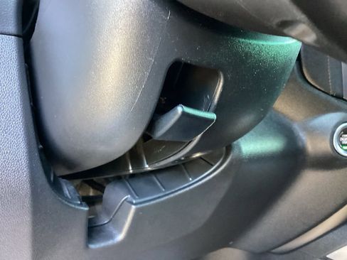 Used 2021 GMC Sierra 2500 AT4 image 65