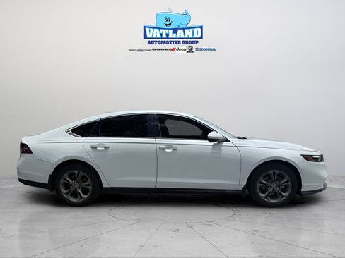 Used 2023 Honda Accord EX image 6