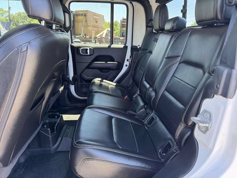 Used 2021 Jeep Gladiator Overland w/ Popular Equipment Package AWD/4WD image 14