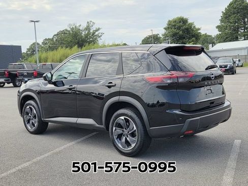 Used 2025 Nissan Rogue SV FWD image 3