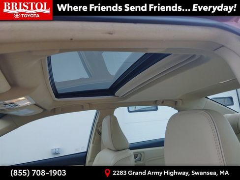 Used 2017 Toyota Camry XLE w/ Moonroof Package FWD image 20