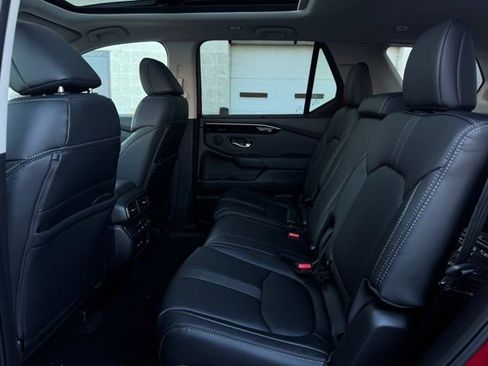 New 2025 Honda Pilot Touring image 19