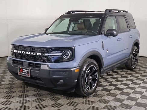 Used 2025 Ford Bronco Sport Outer Banks w/ Outer Banks Tech Package+ AWD/4WD image 9