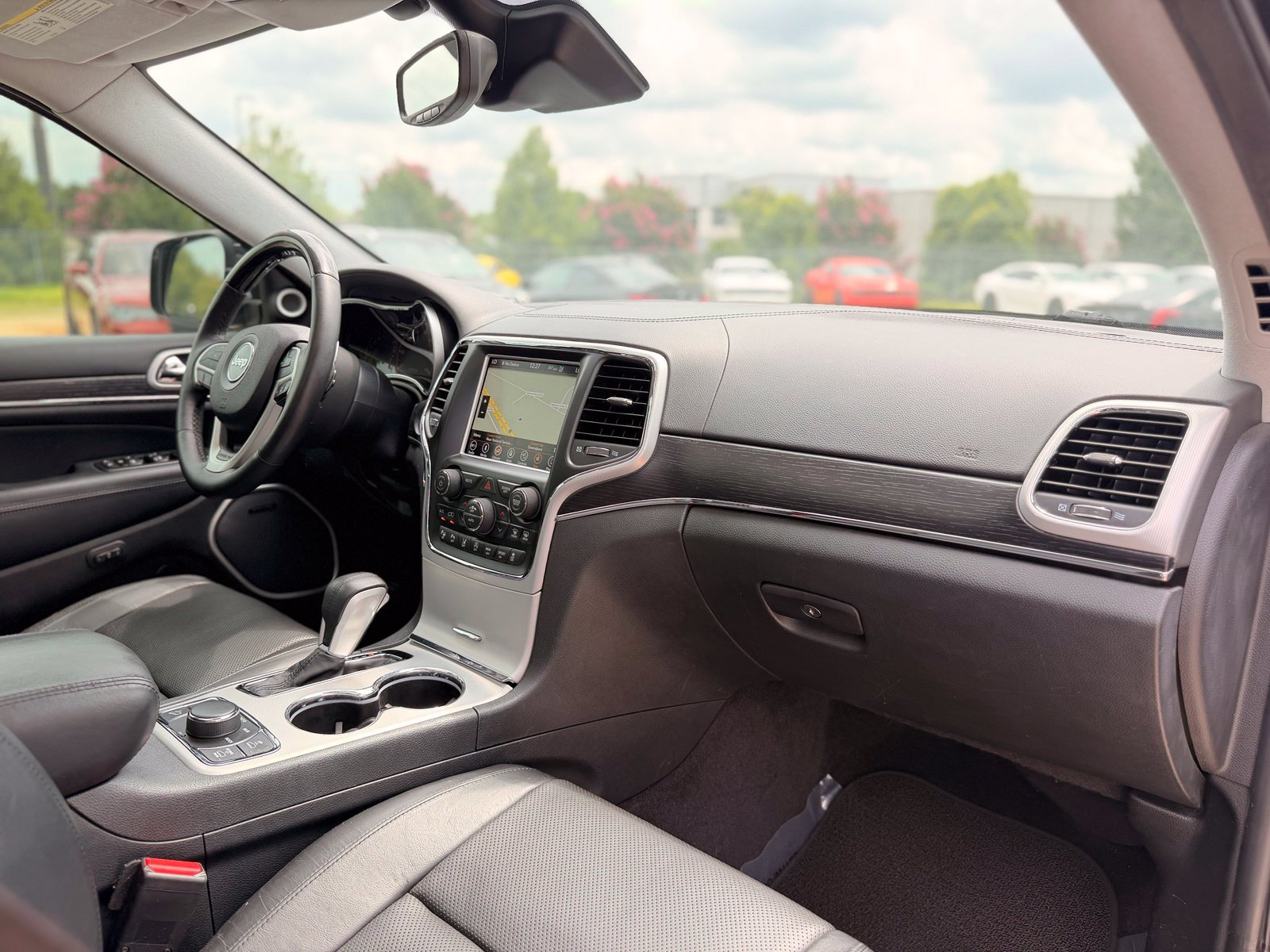Used 2018 Jeep Grand Cherokee Summit w/ Platinum Series Group AWD/4WD image 41