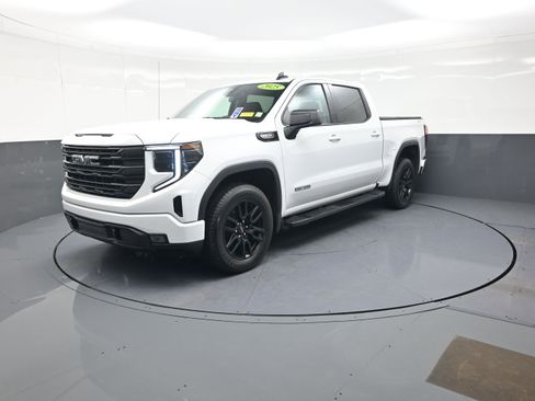 Used 2025 GMC Sierra 1500 Elevation w/ Preferred Package image 7