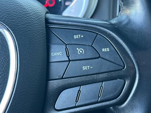 Used 2022 Dodge Charger SXT image 28