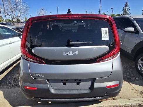Used 2022 Kia Soul LX w/ Technology Package FWD image 5
