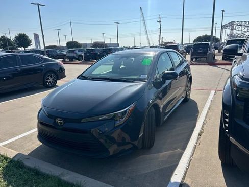 Used 2026 Toyota Corolla LE FWD image 6
