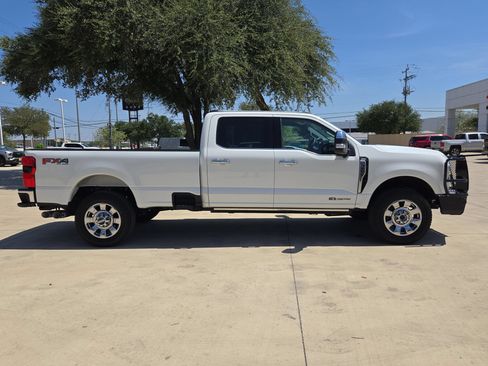 Used 2025 Ford F350 Lariat w/ Lariat Ultimate Package AWD/4WD image 2