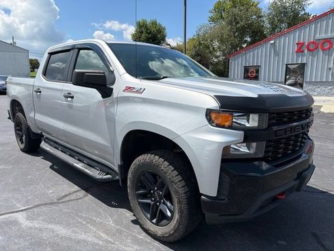 Used 2020 Chevrolet Silverado 1500 Custom Trail Boss w/ Custom Convenience Package AWD/4WD image 2