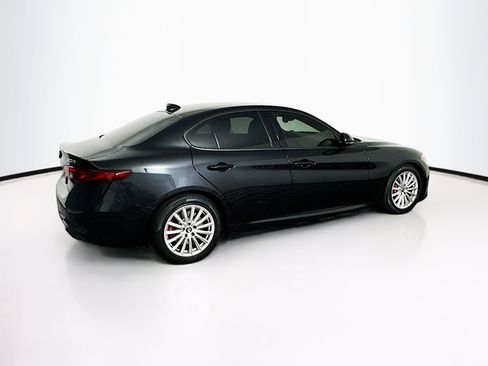 Used 2022 Alfa Romeo Giulia Sprint image 10