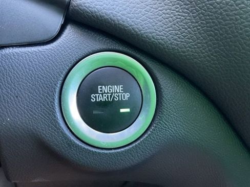 Used 2023 Chevrolet Equinox LT image 20