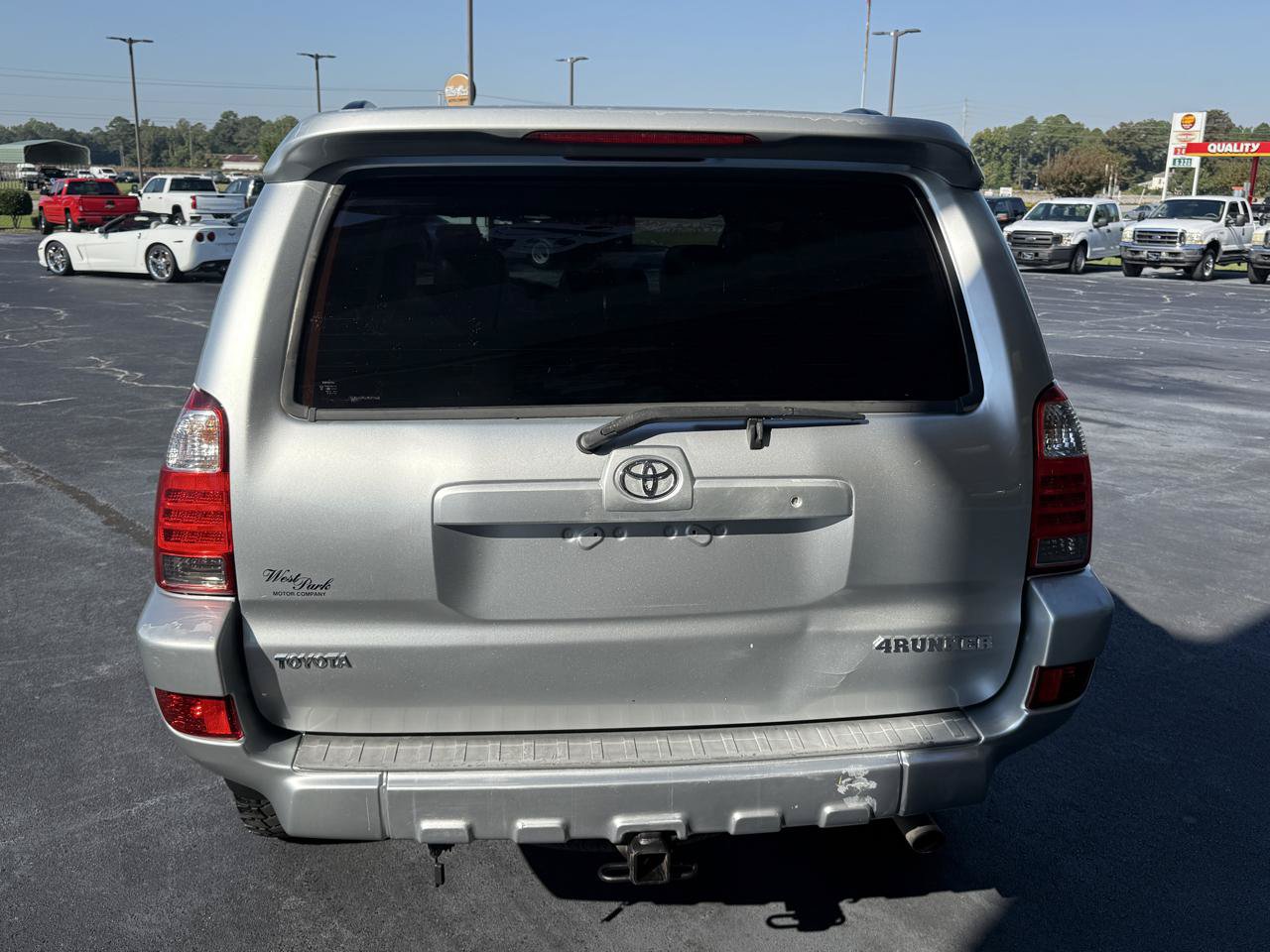 Used 2004 Toyota 4Runner SR5 RWD image 4